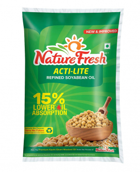 NATURE FRESH SOYA OIL(POUCH) 1LTR